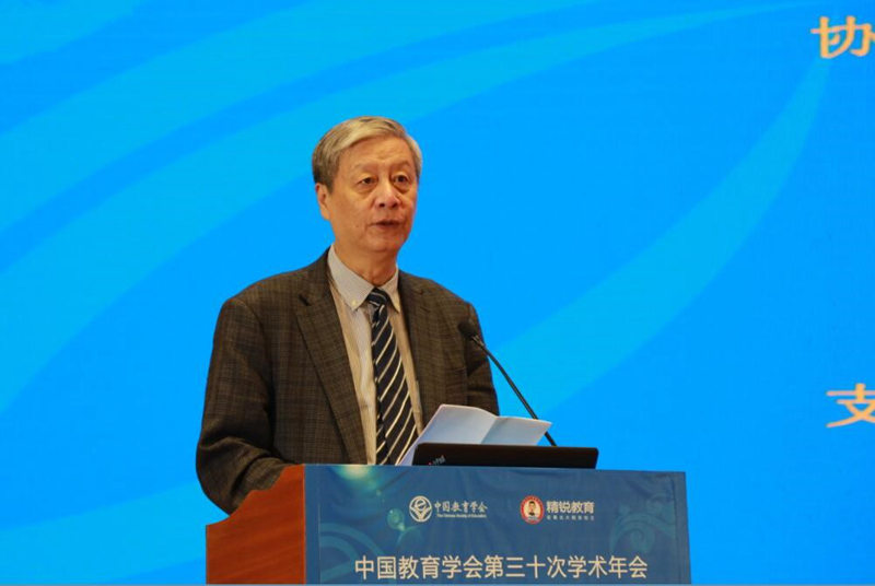 开云中国会长钟秉林_副本.jpg
