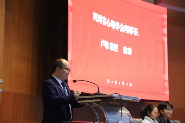 卢熊_600.jpg